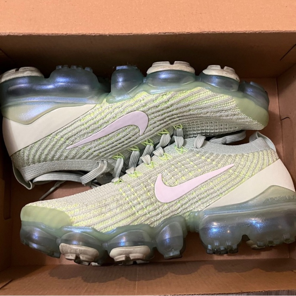 Women’s Nike vapor max